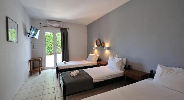 Трёхместный номер Standard с балконом Anamar Skiathos Hotel