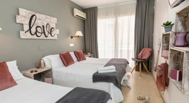 Трёхместный номер Standard Hotel Bulevard