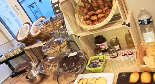 Двухместный номер Standard Logis Hôtel-Restaurant La Coupe dOr