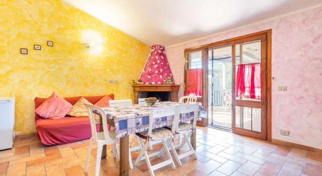 Casa Glicine, Book Feriehus Hoteller i Costa Verde med parkering, Parkering