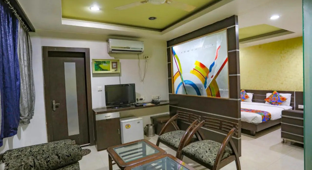 OYO 1552 Hotel Midland, Забронировать Отель Отели штата Махараштры 3 звезды, 3*