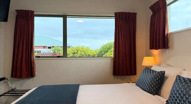Четырёхместный номер Standard с 2 комнатами ASURE Ashley Motor Lodge