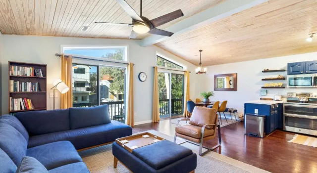 2nd Block E Huron - Keep Palm - Adorable House Minutes from the Beach