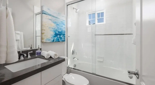 Коттедж Large 4 Bedroom Close To Beach