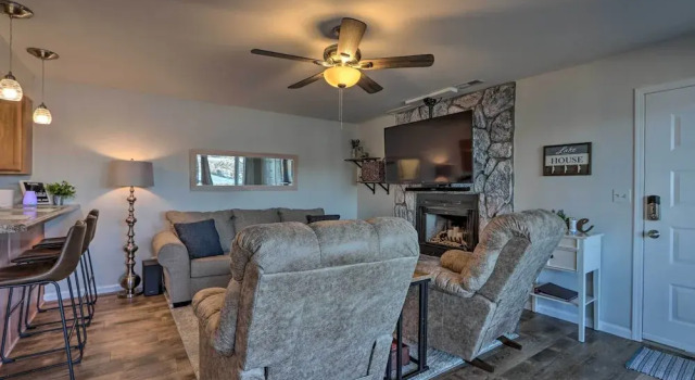 Scenic, Convenient Lake of the Ozarks Resort Condo