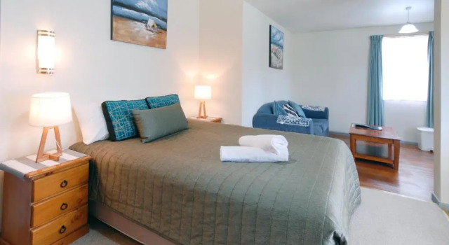 Семейный номер Standard с балконом Riverview Boutique Motel