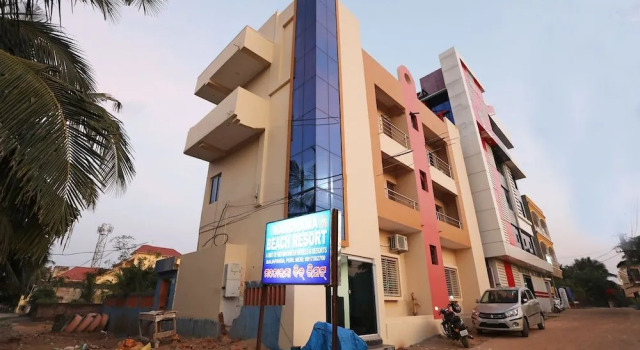 OYO 22955 Hotel Manorama, Book Hotel Hotels in Puri with Parking, Parking