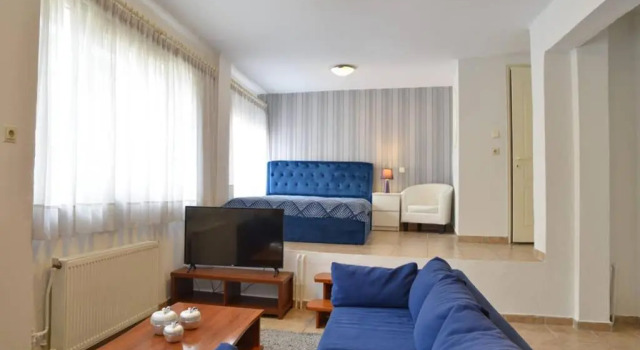 Апартаменты A Modern Bright Studio In The Center Of Kastoria