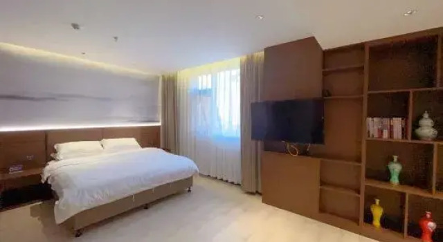 Люкс Century Wind Hotel (Luohe Convention and Exhibition Center Store)