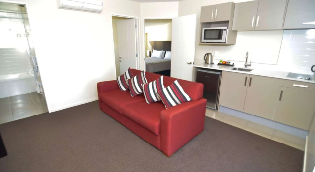 Трёхместный люкс Quality Suites Amore