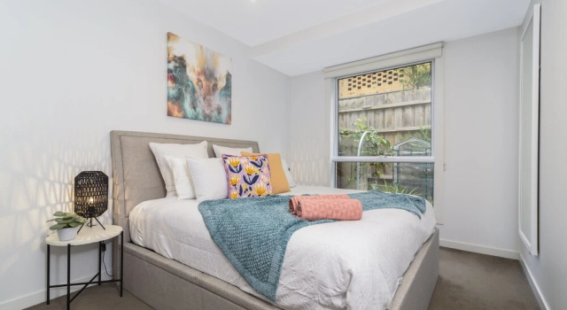 Convenience and Comfort in Carnegie, Book Hotel  
