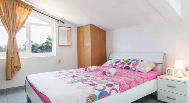 Maki Apartments