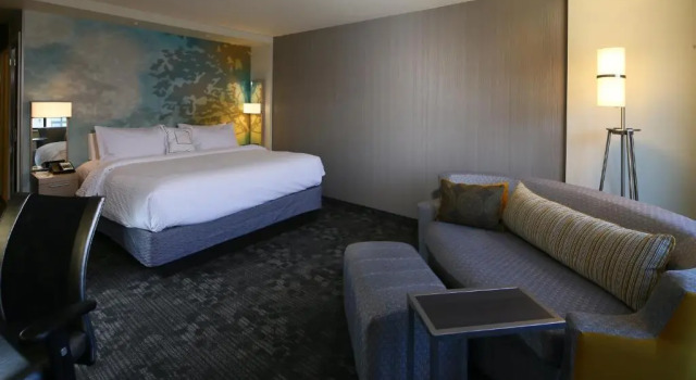 Номер Standard Courtyard Bay City