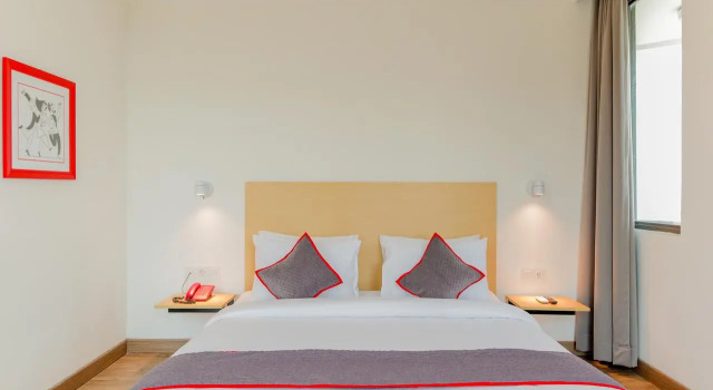 Двухместный номер Deluxe Super OYO Townhouse 2 Hotel Gunung Sahari