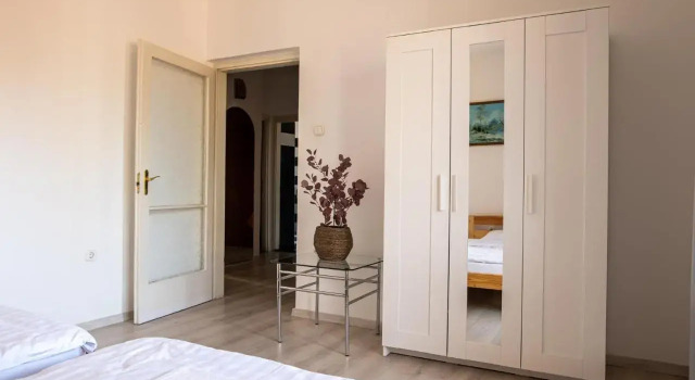 Barat Vendeghaz - Cosy Guesthouse - Teljes Haz Privat Udvarral - 4 Szoba, 2 Furdo