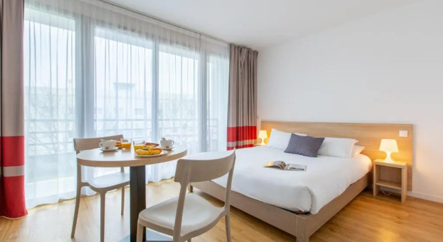 Двухместная студия с балконом Comfort Aparthotel Le Mans