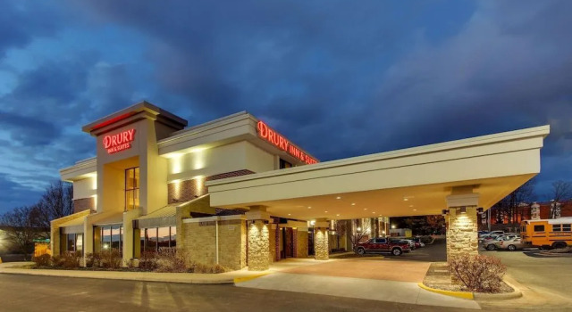 Drury Inn Poplar Bluff, Book Hotel Hoteller i Poplar Bluff med parkering, Parkering