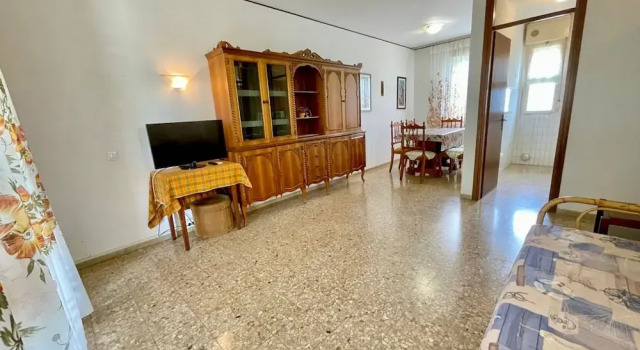 Вилла с 2 комнатами с видом на сад Seaside villa surrounded by a garden