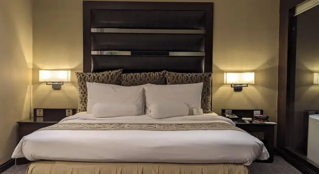 Classique chambre Four Points by Sheraton Lahore