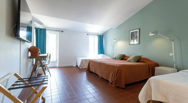 Четырёхместный номер Standard Hotel Burrhus