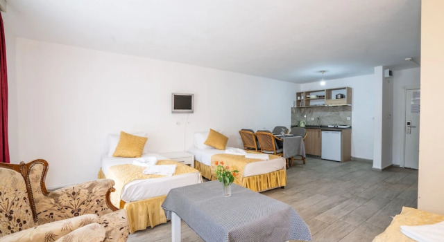 Студия Economy c 1 комнатой Grand Villa Sol Apart
