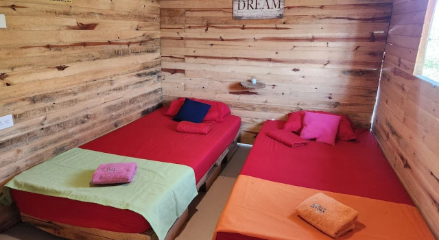 Baru Jet Set Beach & Hostal, Book Hostel Hostels in Bolivar, Hostel