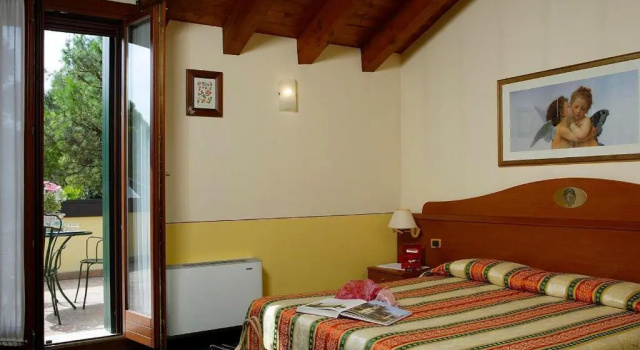 Четырёхместный номер Standard Hotel Antico Moro