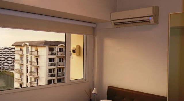 Номер Standard FRD Condo Unit Tower A SoleMare Parksuites