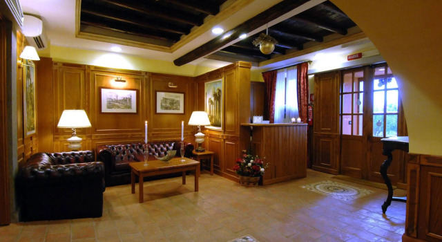 Casale Certosa, Забронировать Отель Отели Лацио с бассейном, Бассейн