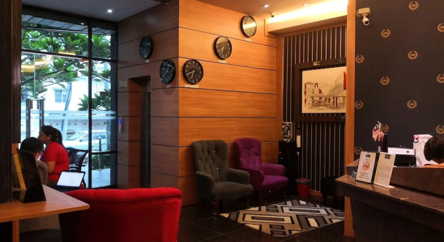 Vivids Hotel, Забронировать Отель Отели Куала-Лумпура с парковкой, рядом с Башни-близнецы Берджая Таймс-Сквэр, Парковка