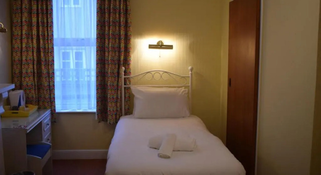 Номер Comfort Penn House Hotel