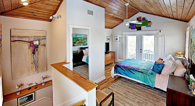 Key West Style Beachtown Estate by TechTravel, Rezerwuj Hotel Pass-a-Grille Floryda