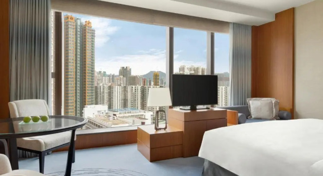 Двухместный номер Premier с видом на город Kerry Hotel Hong Kong by Shangri-la