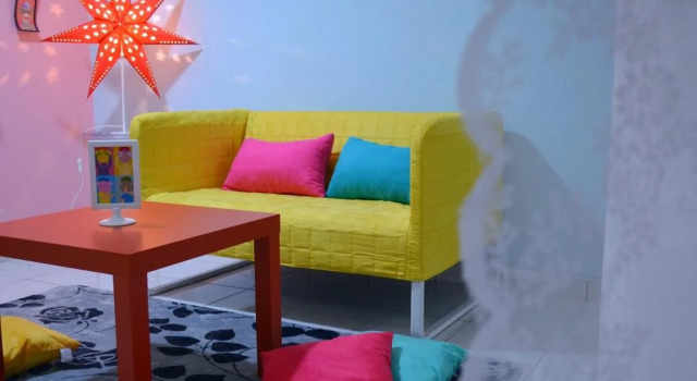 Manis-Manis @ Color Sense Cottage, Забронировать Дом для отпуска Коттеджи Малакки, рядом с Торговый центр Dataran Pahlawan Melaka Megamall, Коттедж