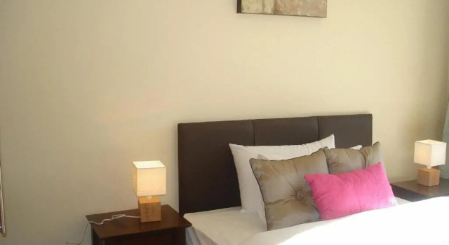 Коттедж с 4 комнатами Davitts Guesthouse