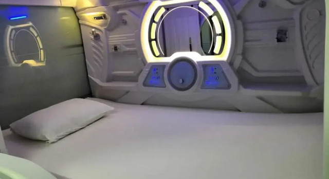 Bangau - Short Term Rest Area Capsule Hotel, Забронировать Капсульный отель Недорогие отели Сепанг, недорого
