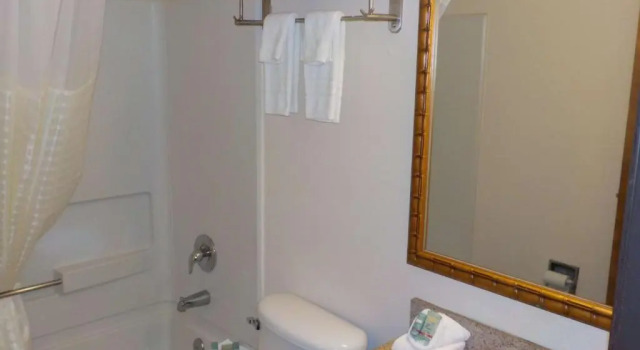 Номер Standard SureStay Hotel by Best Western Norfolk Little Creek