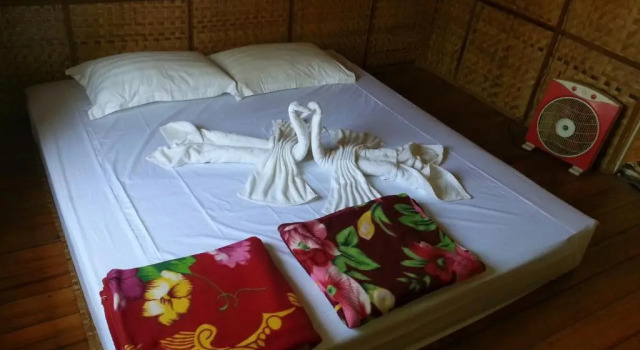 Soe Ko Ko Beach House & Restaurant, Varaa Hotelli Ngwe Saung Myanmar