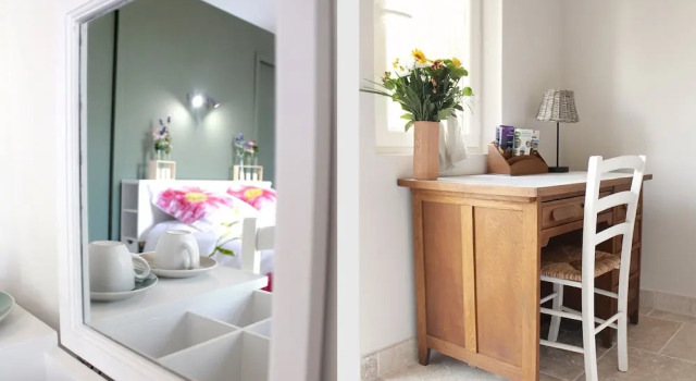 La Bastide de Pierres, Book Hotel Hoteller i Pertuis med parkering, Parkering