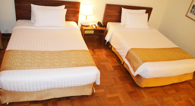 Двухместный номер Superior Inya Lake Hotel Yangon