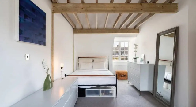 Beautiful 2 Bed Maisonette 13 Mins to Shoreditch