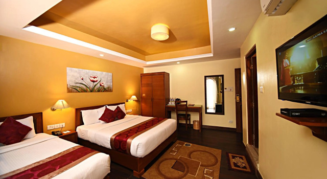 DOM Himalaya Hotel
