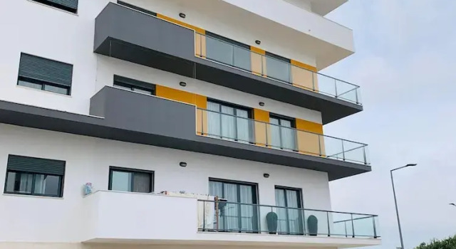 Modern Flat Near Lisbon, Rezervovat Hotel Hotely v Oeste s parkováním, Parkování