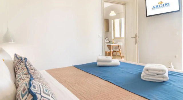 Argiri Apartments & Suites