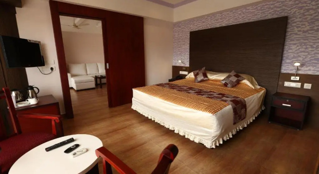 Люкс PEARL ROYAL INTERNATIONAL HOTELS & RESORTS PVT LTD