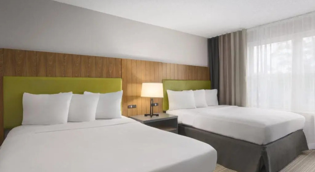 Четырёхместный номер Standard Spark by Hilton Summerville