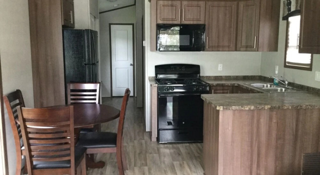 Коттедж Hidden Valley RV Resort
