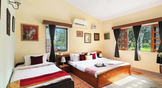 Alaya Stays Sheilma Farm 4 BHK with pool, Забронировать Фермерский дом Фермерские дома Фаридабад, Фермерский дом