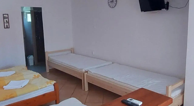 Balassa Családi Apartman, Book Lejlighed Hoteller i Western Transdanubia med parkering, Parkering