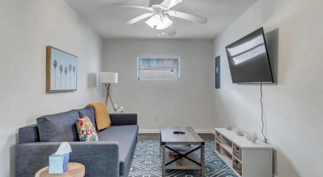 Апартаменты Amazing 1 BR apt - 1 block from Jax Beach!
